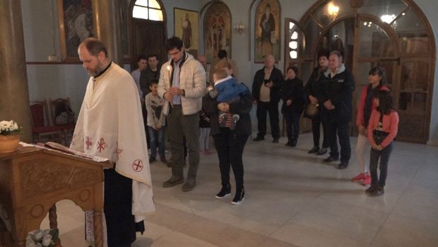 ДОБРИ ЉУДИ ИМ КУПИЛИ КУЋУ: Светосавци збринули 12 Ђурића